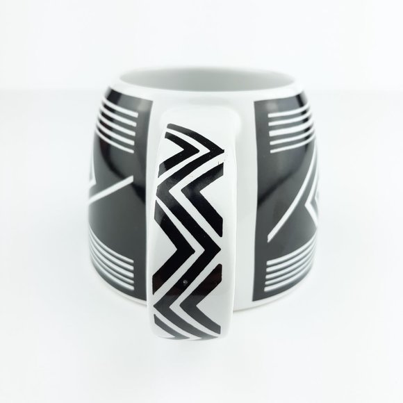 The Treasure Chest Las Cruces No 18 Geometric Aztec Black & White Mug - Picture 3 of 12